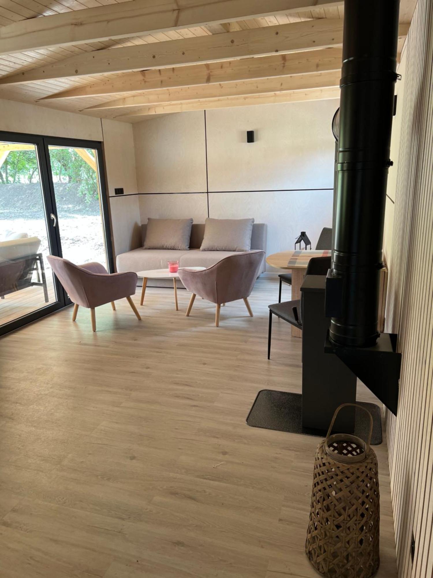 Domcek Pod Vezami S Virivkou A Grilom, Pri Termalnom Kupalisku Apartamento Liptovský Ján Exterior foto
